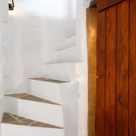 Sifnos Roots *