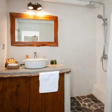 Sifnos Roots Holiday home *